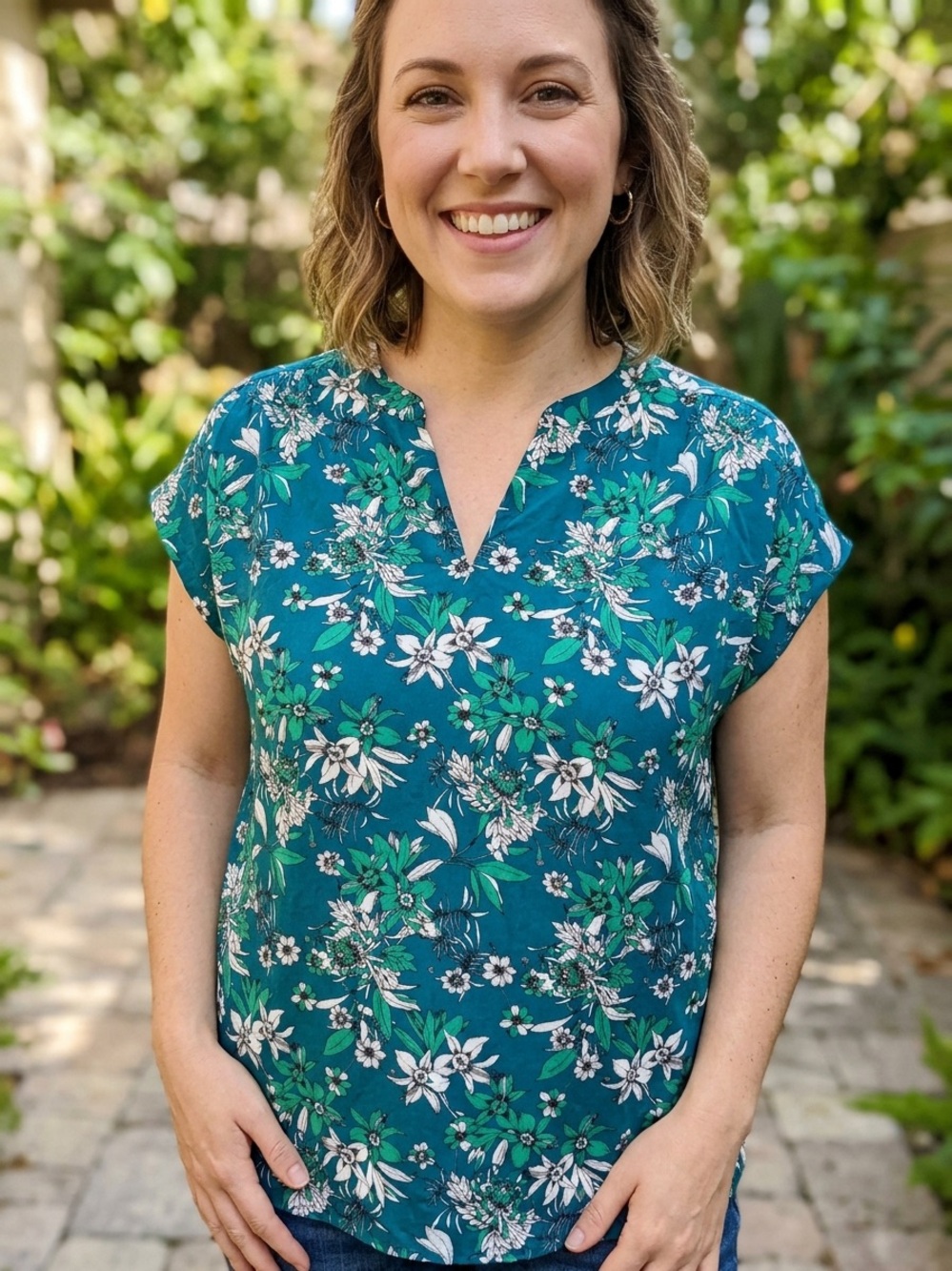 Liz Claiborne Teal Floral Split-Neck Cap Sleeve Blouse